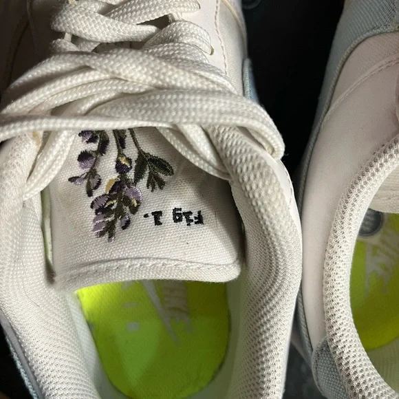 Nike AIRFORCE 1 White and Light Blue Air Sneakers - Picture 9 of 9